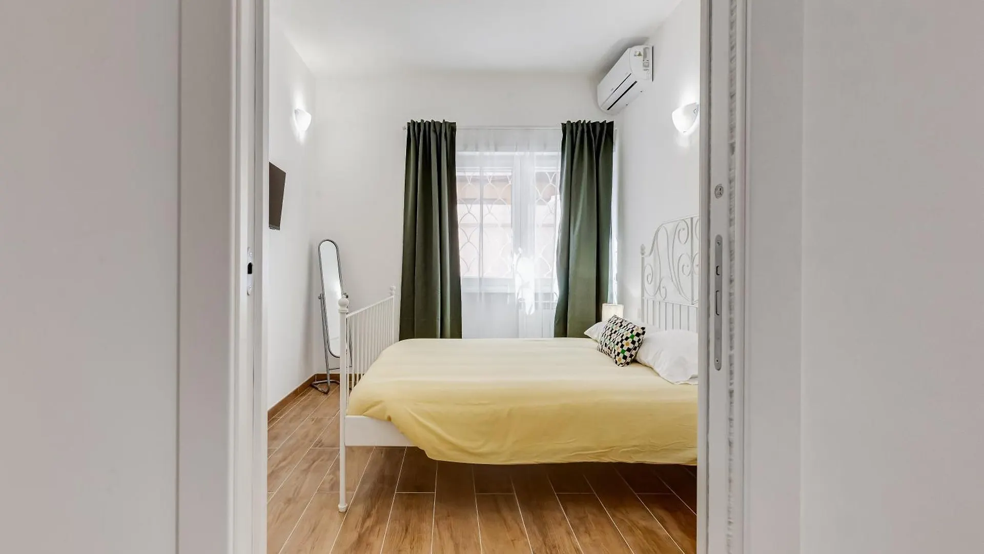 Apartment Vatican With 2 Bathrooms And Terrace Rome