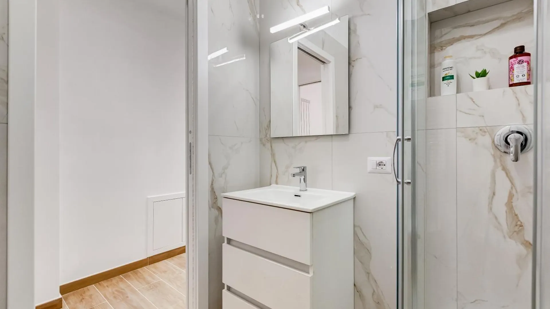 Apartment Vatican With 2 Bathrooms And Terrace Rome